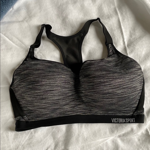Victoria’s Secret Sports Bra Incredible